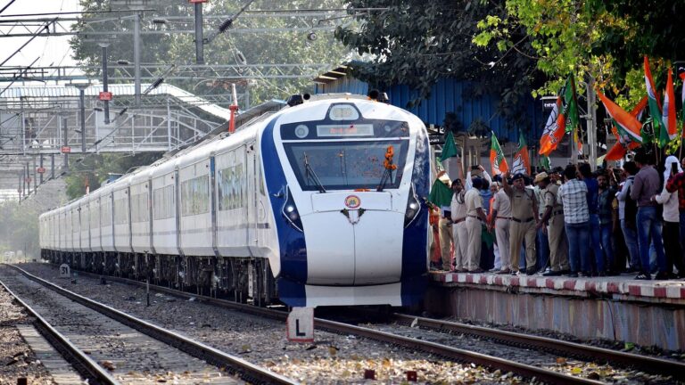 Vande_Bharat_Express__1684806213169_1684976851130