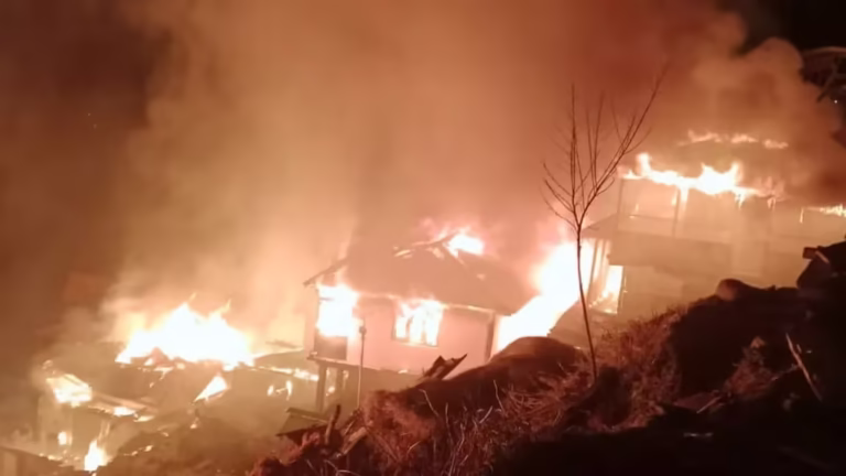27_01_2025-uttarkashi_fire_23873542