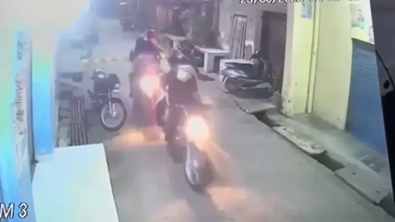 रुद्रपुर: अटरिया रोड पर नकाबपोश युवकों की फायरिंग का वीडियो वायरल, पुलिस जांच में जुटी