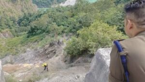 ऋषिकेश-बदरीनाथ हाईवे पर दर्दनाक हादसा: खाई में गिरी पिकअप, देहरादून के तीन युवकों की मौत