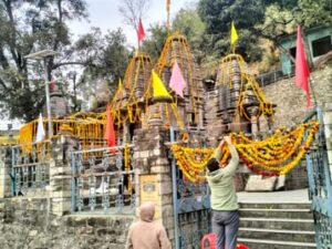 चमोली: विधि-विधान और मंत्रोच्चार के साथ आदिबदरी नाथ मंदिर के कपाट खुले, बड़ी संख्या में उमड़े श्रद्धालु