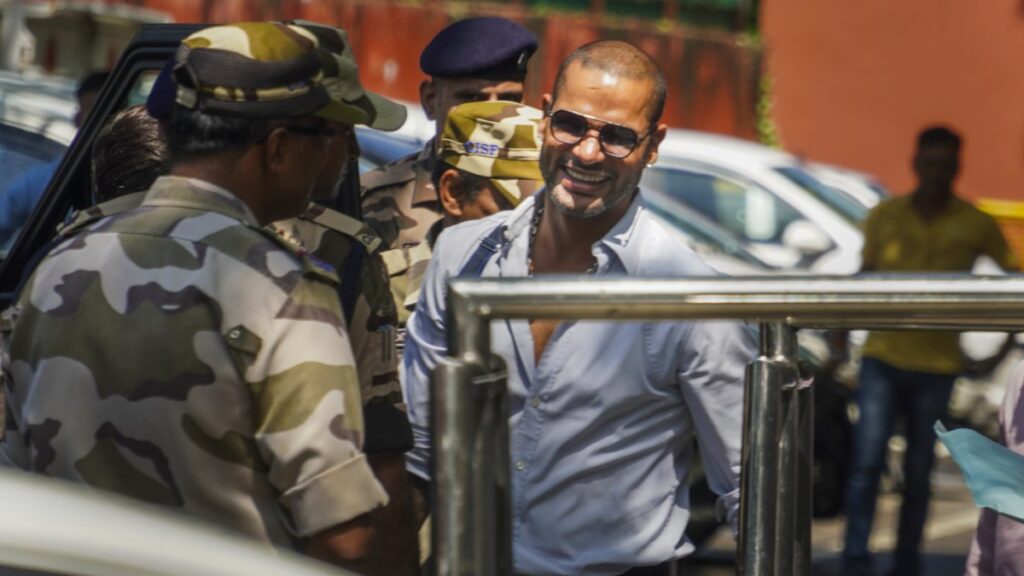 शिखर धवन की बड़ी कानूनी जीत: ऑस्ट्रेलिया नहीं, भारत का कानून चलेगा; एक्स-वाइफ को 5.72 करोड़ लौटाने का आदेश