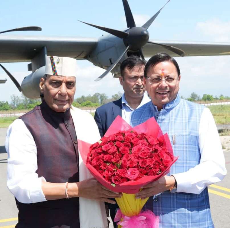 धाकड़’ से ‘धुरंधर’ हुए धामी: क्या 2027 में राजनाथ सिंह की ‘सिक्सर’ वाली भविष्यवाणी बदलेगी उत्तराखंड का इतिहास?